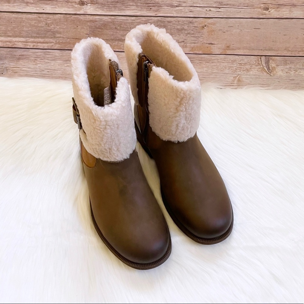 UGG Elings Chestnut Waterproof Boots - Picture 4 of 9